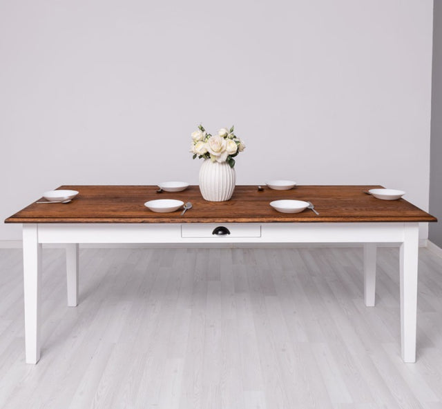 Esstisch aus Massivholz im Landhausstil 210 × 90  cm Eichenplatte Dunkelbraun